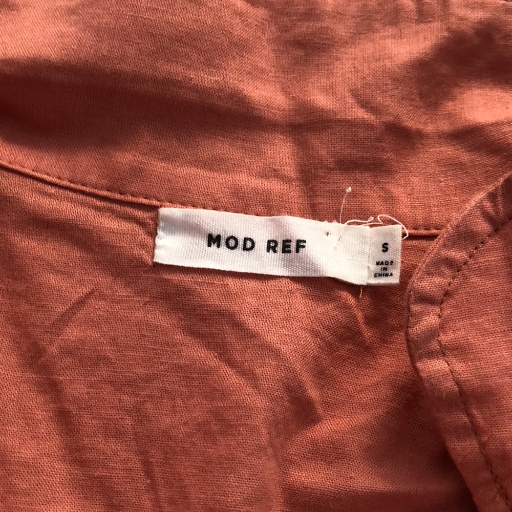 Never worn Mod Ref button down - Picture 2 of 3